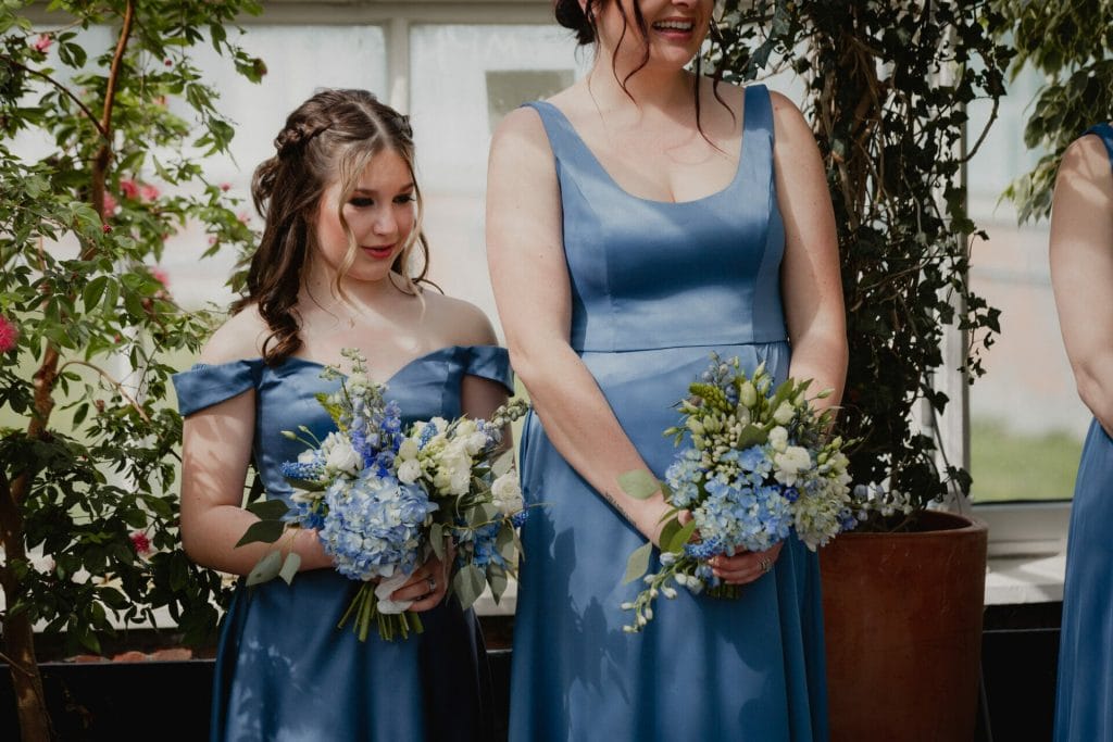 bride's maids holding bouquet