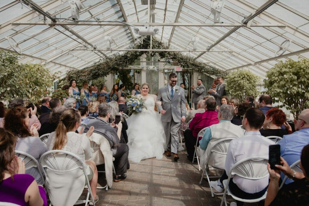bride and groom married at botanical gardens
