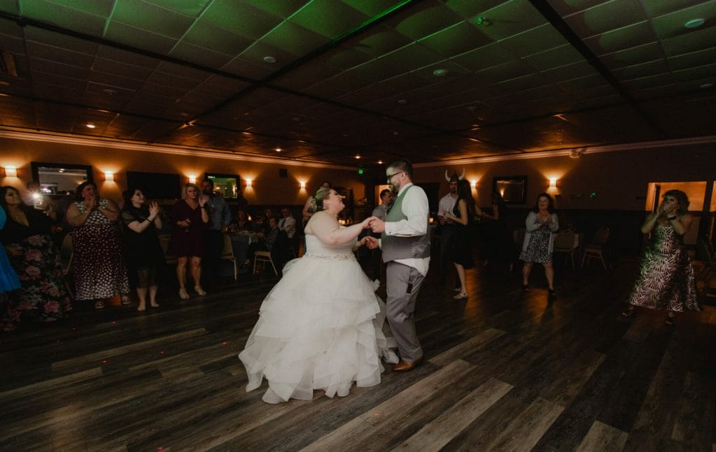 bride and groom solo dance
